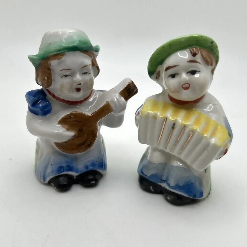 Vintage Dutch German Musicians Children Salt Pepper Shakers Japan Folk Accordion